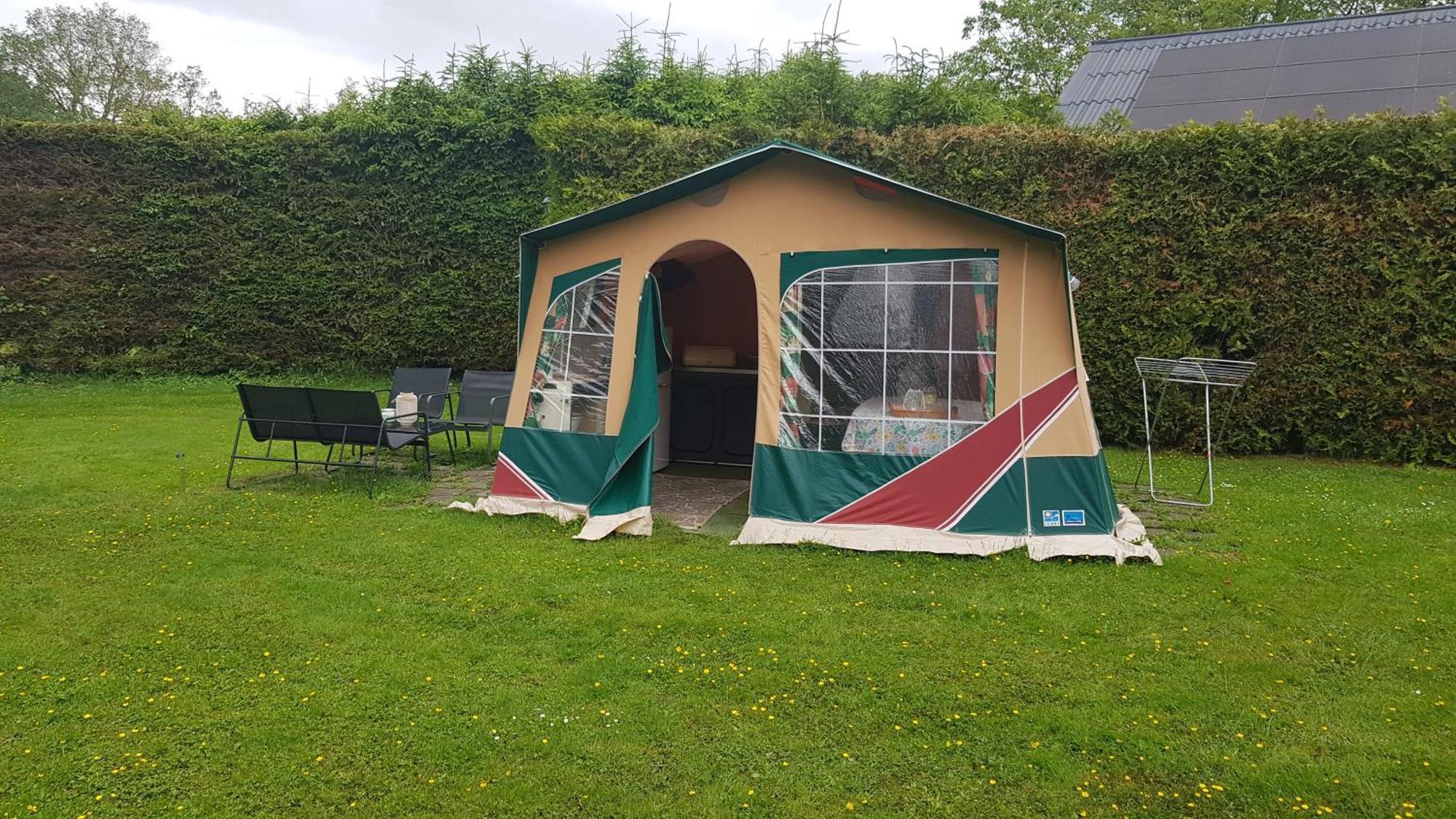 Basic Ingerichte Vouwwagen Op Camping Westenenk, Wijster 외부 사진
